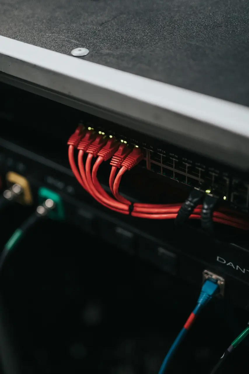 Ethernet connections in network equipment